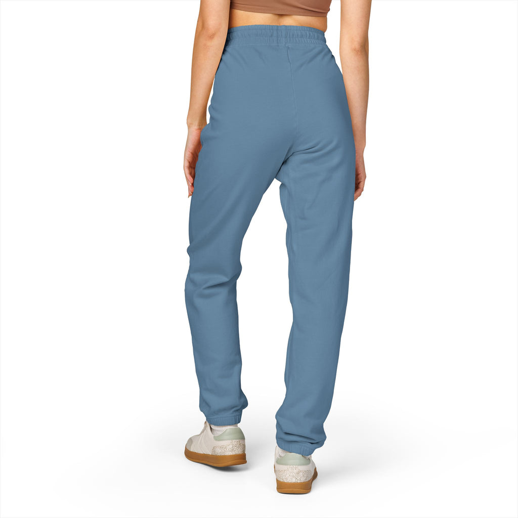 Unisex Garment-Dyed Fleece Sweatpants with Stylish Pocket Design
